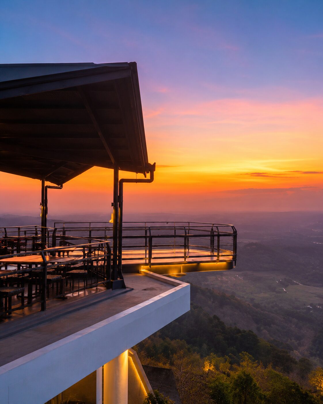 Heha Sky View — panorama kota Jogja dari atas bukit Patuk