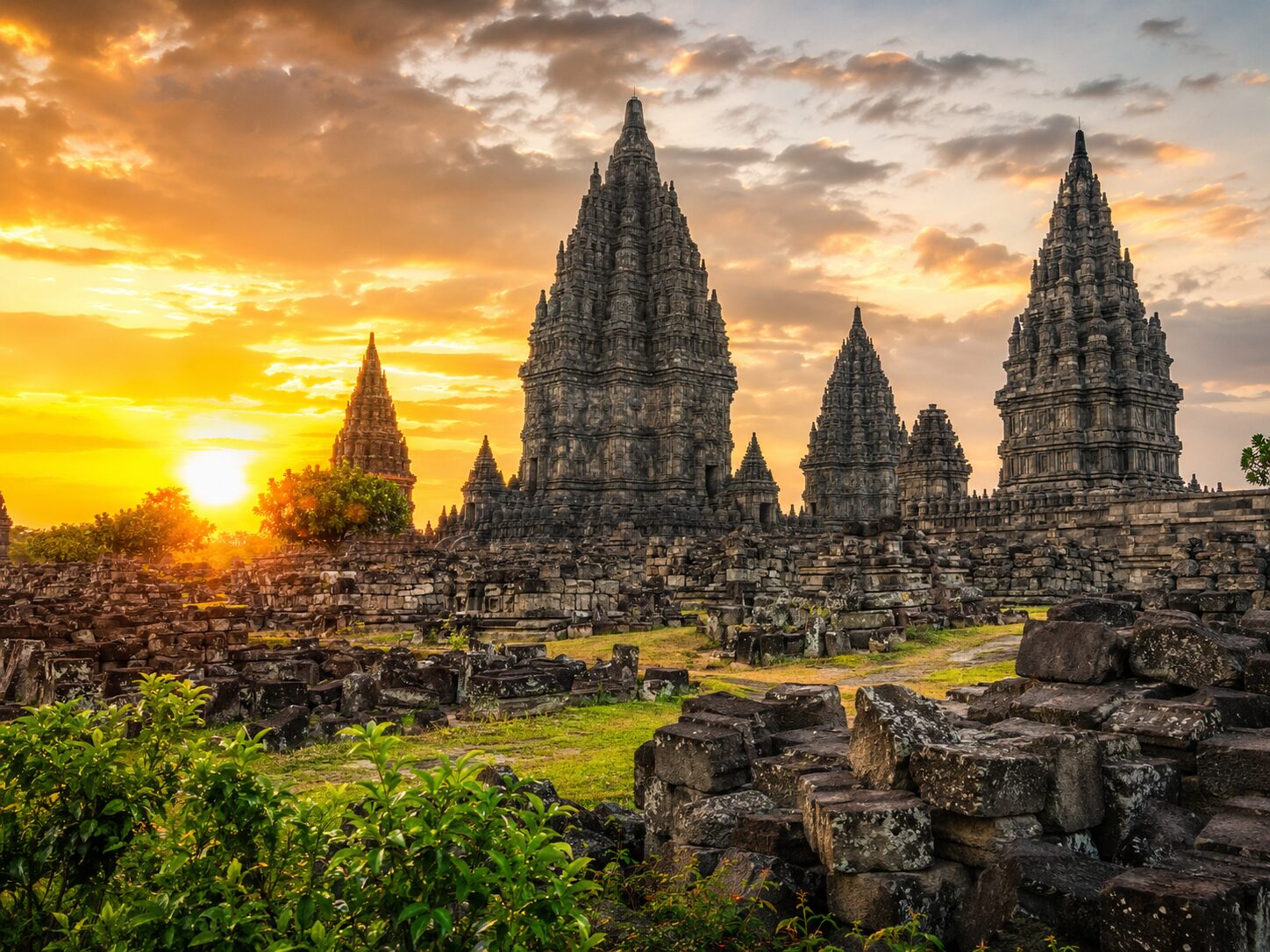 Candi Prambanan — heritage shot terbaik untuk content creator di Jogja